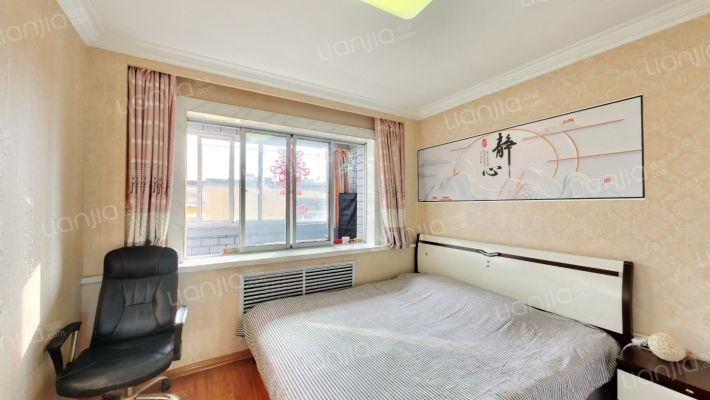 开发区范阳路南侧中间层三居适合三口之家-卧室A