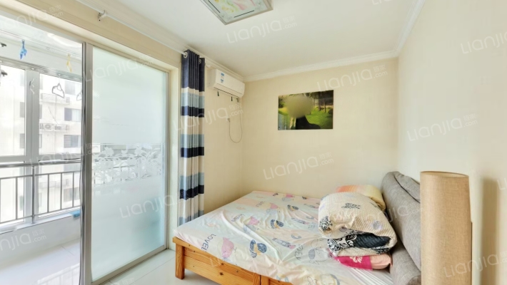 简单装修，户型方正，房本满五不唯一，配套齐全。-卧室B