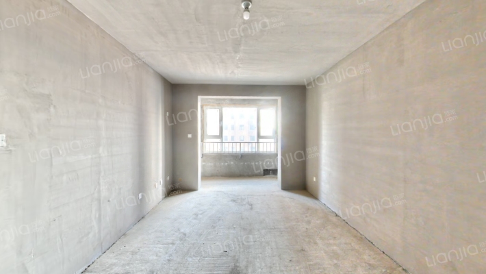 房本满五，全阳两居，小区环境优良-客厅