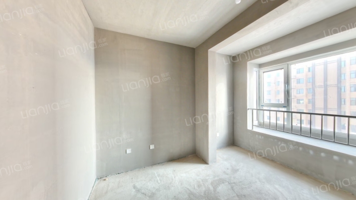 房本满五，全阳两居，小区环境优良-卧室B