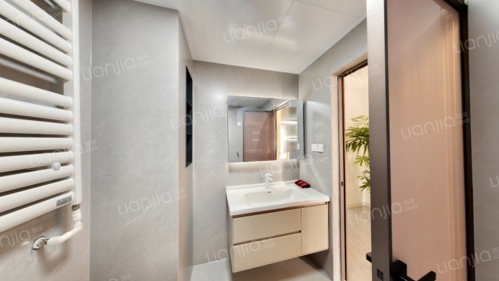 新干线上跃户型，户型方正，采光好视野佳。-卫生间B