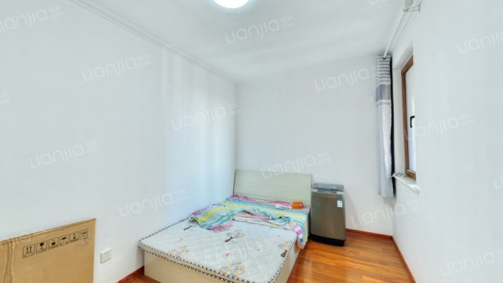 高铁新干线 3室1厅 南-卧室A