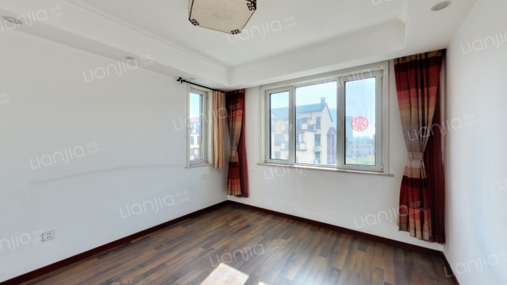 香邑溪谷洋房上跃，精装修 全部品牌 带露台-卧室B