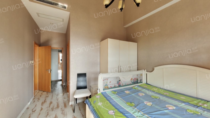 香邑溪谷洋房上跃，精装修 全部品牌 带露台-卧室D