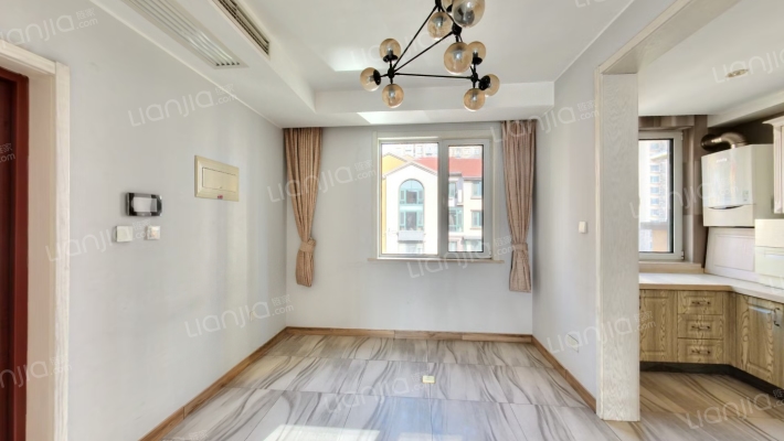 香邑溪谷洋房上跃，精装修 全部品牌 带露台-餐厅