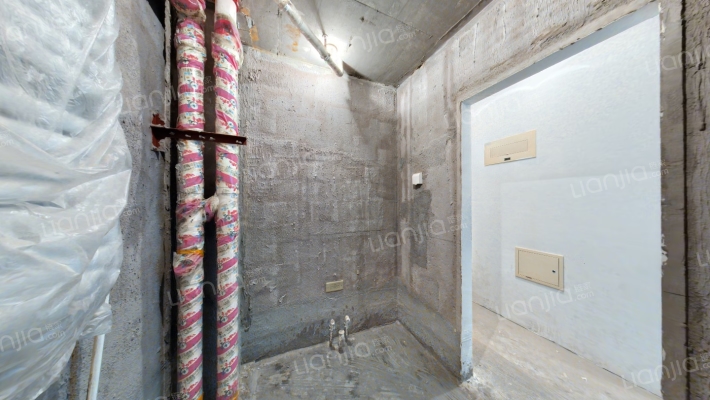 高铁新干线 2室2厅 南-卫生间