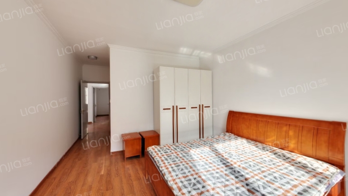 一梯两户洋房，采光好，户型方正，精装修-卧室C