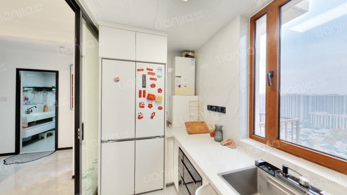 高铁新干线 3室1厅 南 北-厨房