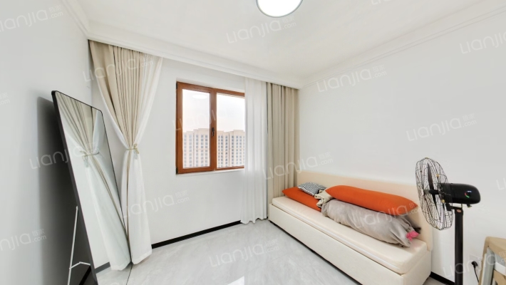 高铁新干线 3室1厅 南 北-卧室B