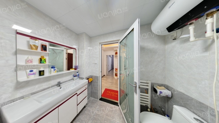 满五唯一、装修未住、自住标准、诚意出售-卫生间