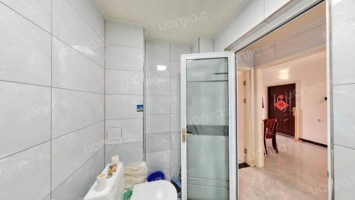 南北通透，一梯两户，采光好，楼层好-卫生间