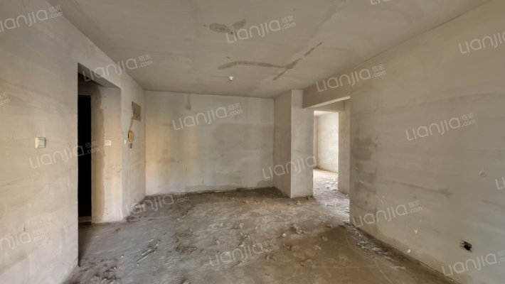 南北大两居，视野好，采光好，可自主装修-客厅