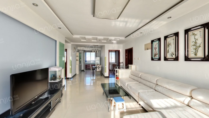 中间楼层 南北通透三局 精装满五-客厅