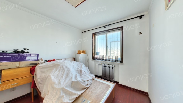 中间楼层 南北通透三局 精装满五-卧室B