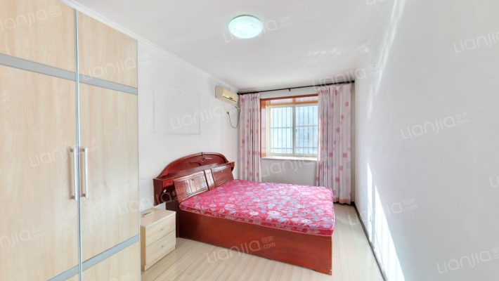 仙颐园，满五年，南北通透两居室，房本在手随时过户-卧室A