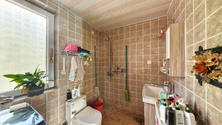 广安B区   复试楼  南北通透-卫生间A