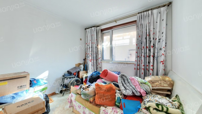 南北通透，户型方正，低楼层，花园小区，拎包入住-卧室A