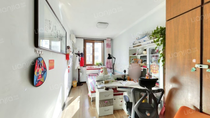 德信公园南侧 1梯2户 板楼公摊小 中间好楼层 南北通透-卧室B