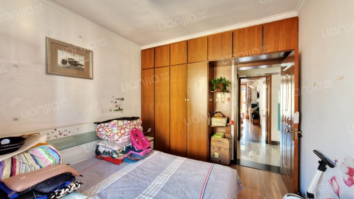 德信公园南侧 1梯2户 板楼公摊小 中间好楼层 南北通透-卧室A