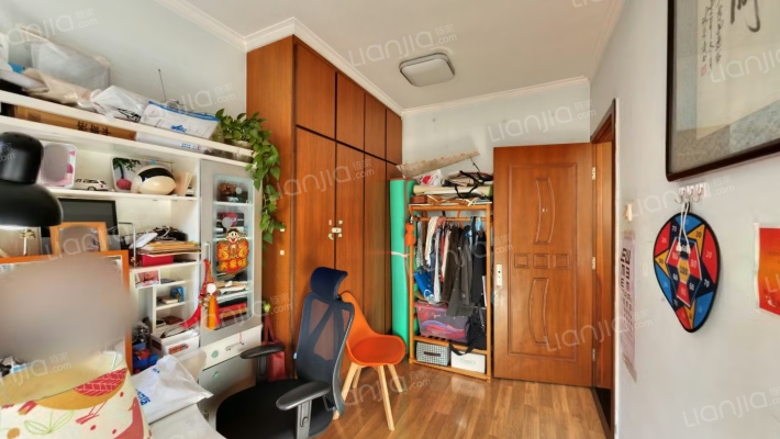 德信公园南侧 1梯2户 板楼公摊小 中间好楼层 南北通透-卧室B