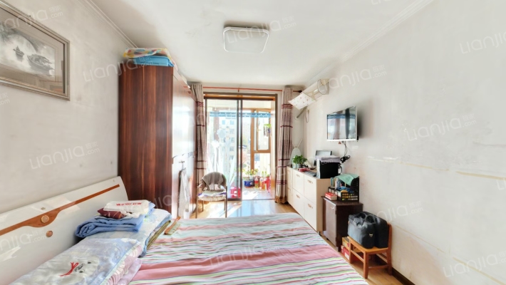 德信公园南侧 1梯2户 板楼公摊小 中间好楼层 南北通透-卧室C