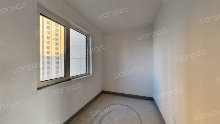 狮子城三局业主诚心出售毛坯随意装修-卧室A