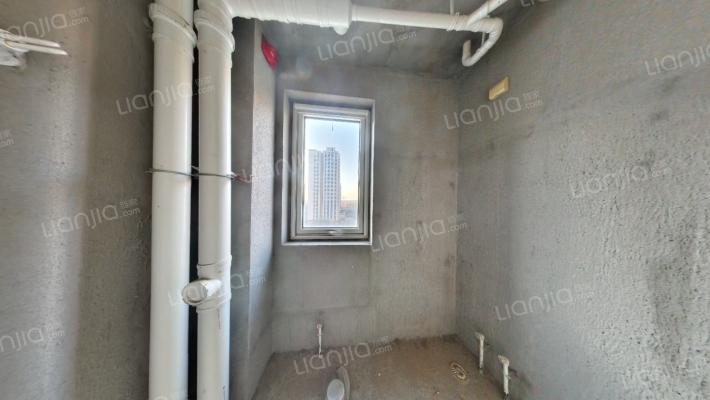 狮子城三局业主诚心出售毛坯随意装修-卫生间