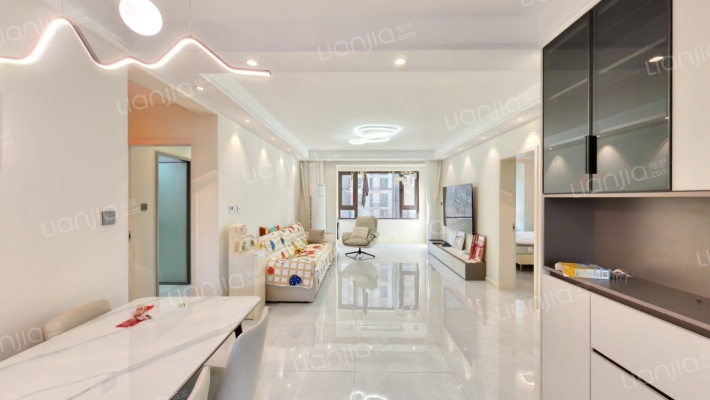 樾府国际 113平 精装未住 三面朝阳 洋房 可贷款-客厅