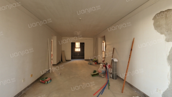 业主诚意出售，毛坯房随意装修，房本满二。。。-客厅