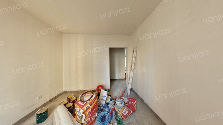 业主诚意出售，毛坯房随意装修，房本满二。。。-卧室B