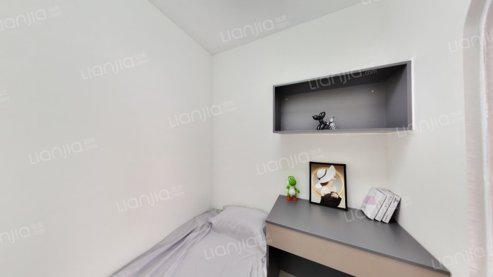 户型方正，中间楼层，花园小区，封闭管理-卧室C