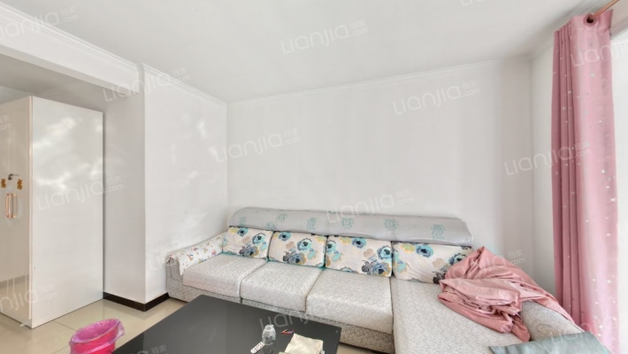 好位置   一梯两户电梯洋房  户型方正  精装修-客厅