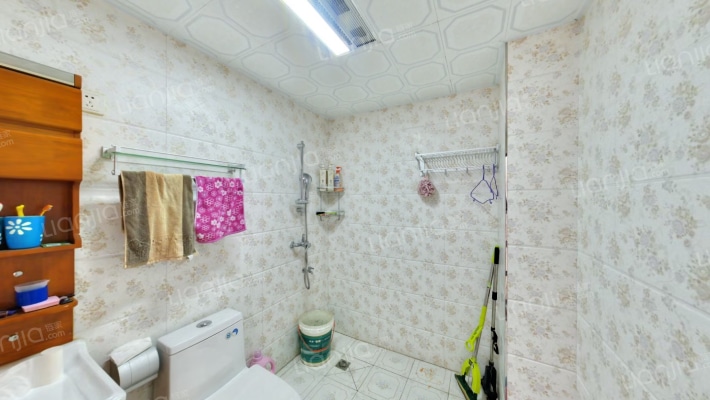 金竹花园 3室2厅 北 南-卫生间