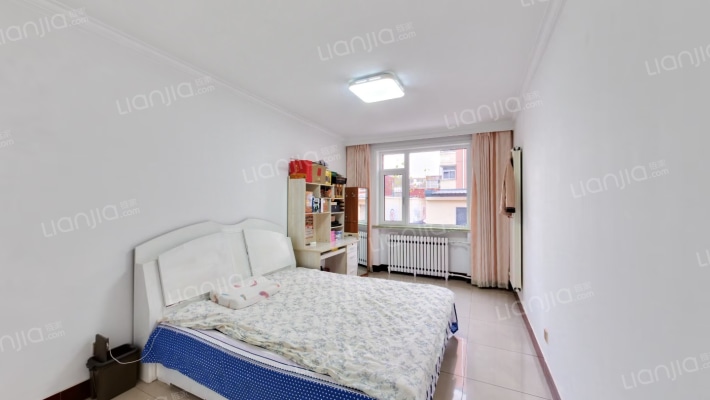 范阳路沿线  步梯一层三居室 集中供暖  出行方便-卧室B