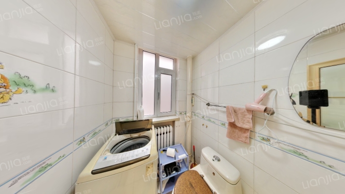 范阳路沿线  步梯一层三居室 集中供暖  出行方便-卫生间B