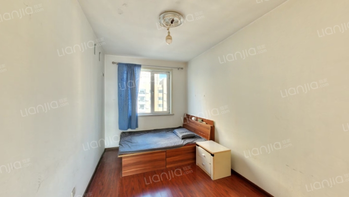 钻石广场 3室1厅 南 北-卧室A