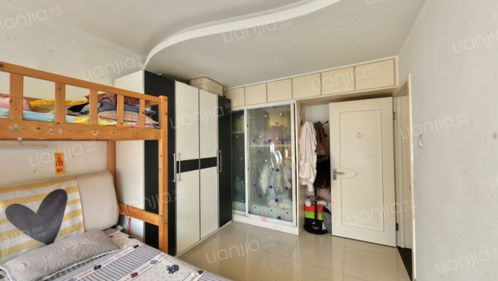 房子本满五，南北通透两居精装中间楼层无尾款随时过户-卧室B