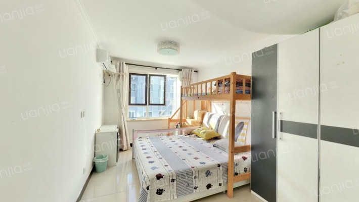 房子本满五，南北通透两居精装中间楼层无尾款随时过户-卧室B