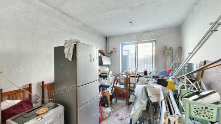 市区兴泰花园别墅 种菜的地方足够大！-厨房