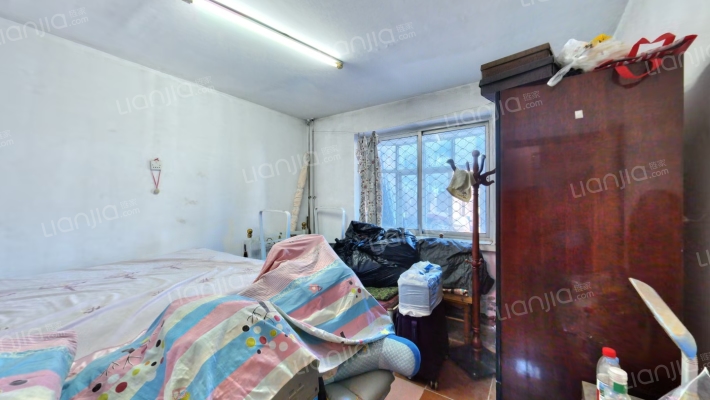 市区兴泰花园别墅 种菜的地方足够大！-卧室A