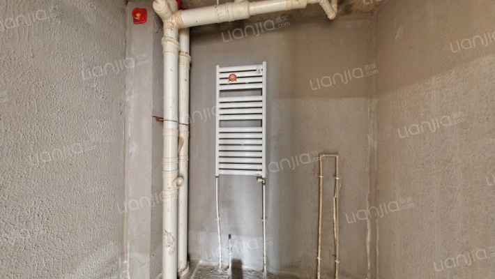 高铁新干线 2室2厅 南-卫生间