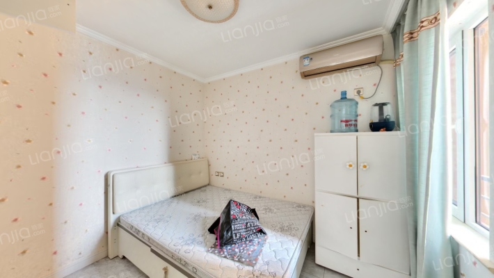 高铁精装两居，业主急售，随时看房-卧室A