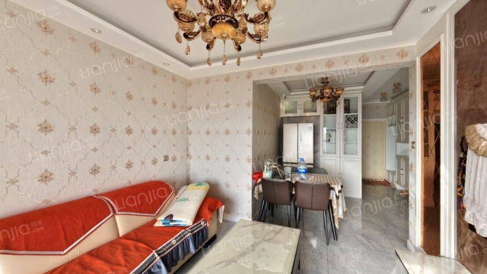 高铁精装两居，业主急售，随时看房-客厅