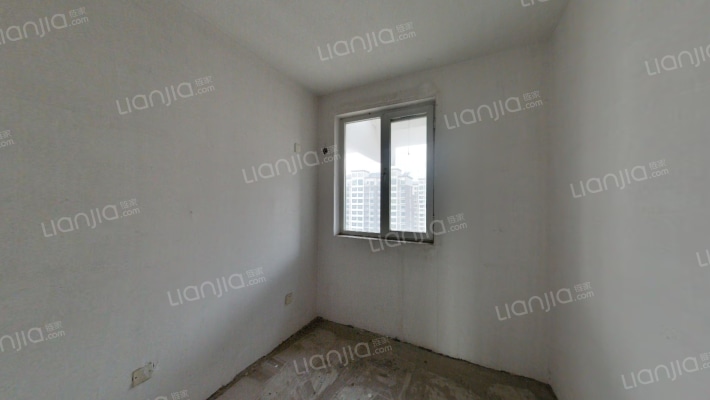 房本满五，税费少。毛坯房，南北通透两居-卧室A