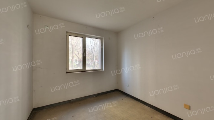 户型方正  南北通透 下跃 实得双倍面积-卧室C