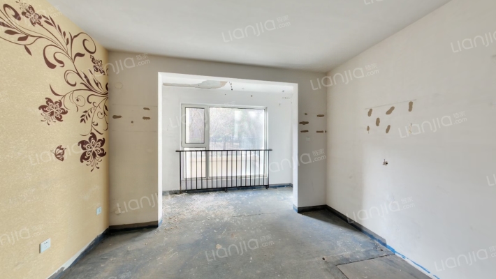 户型方正  南北通透 下跃 实得双倍面积-客厅