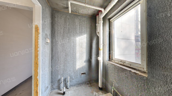 户型方正  南北通透 下跃 实得双倍面积-卫生间A