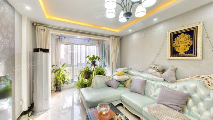 精装修 南北通透3居 拎包入住 高楼层 满二 看房方便-客厅