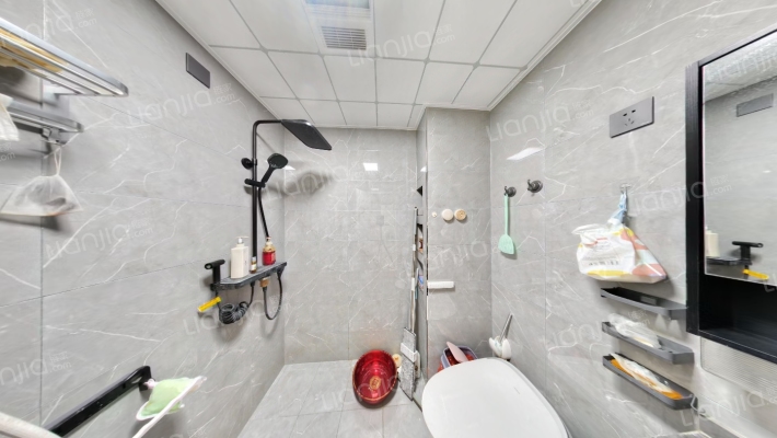 高铁东站 牛津花园装修两居 一层带院子-卫生间