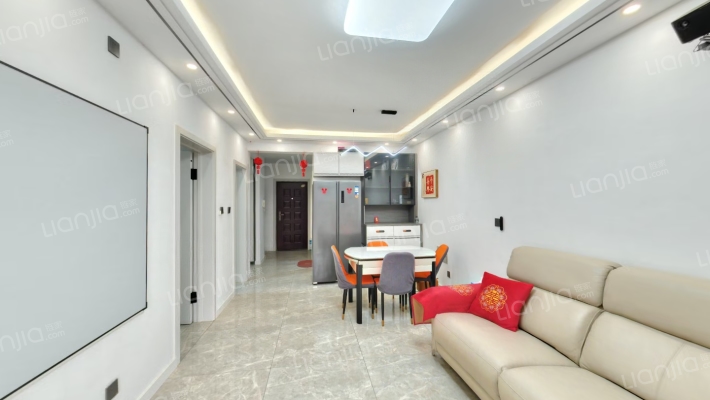 高铁东站 牛津花园装修两居 一层带院子-客厅